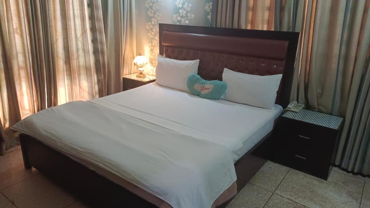Hotel Clifton Inn Karachi Extérieur photo